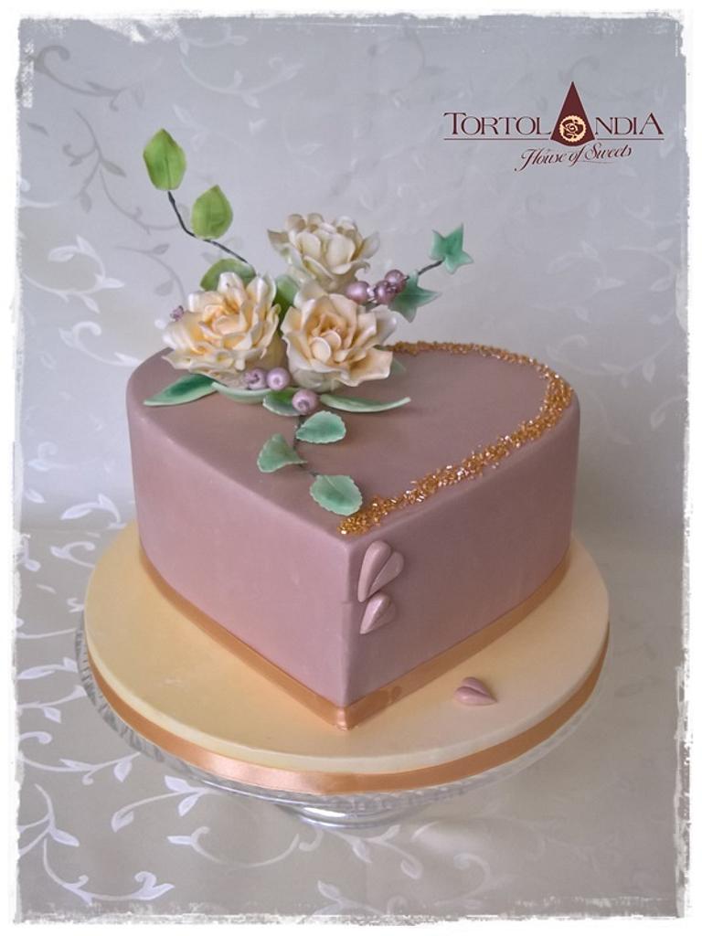 Elegant cake - Cake by Tortolandia - CakesDecor