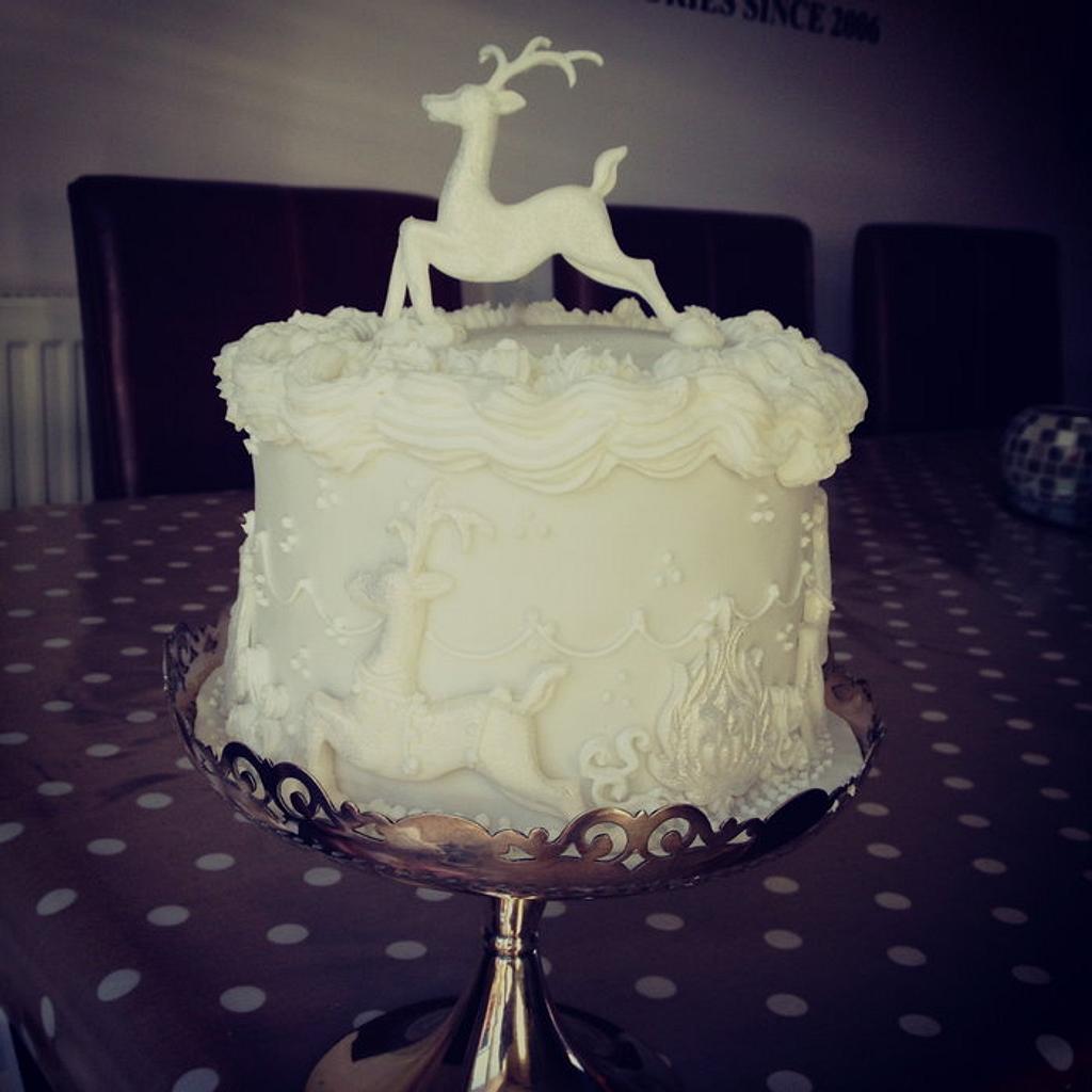 Royal icing christmas cake - Cake by jay - CakesDecor