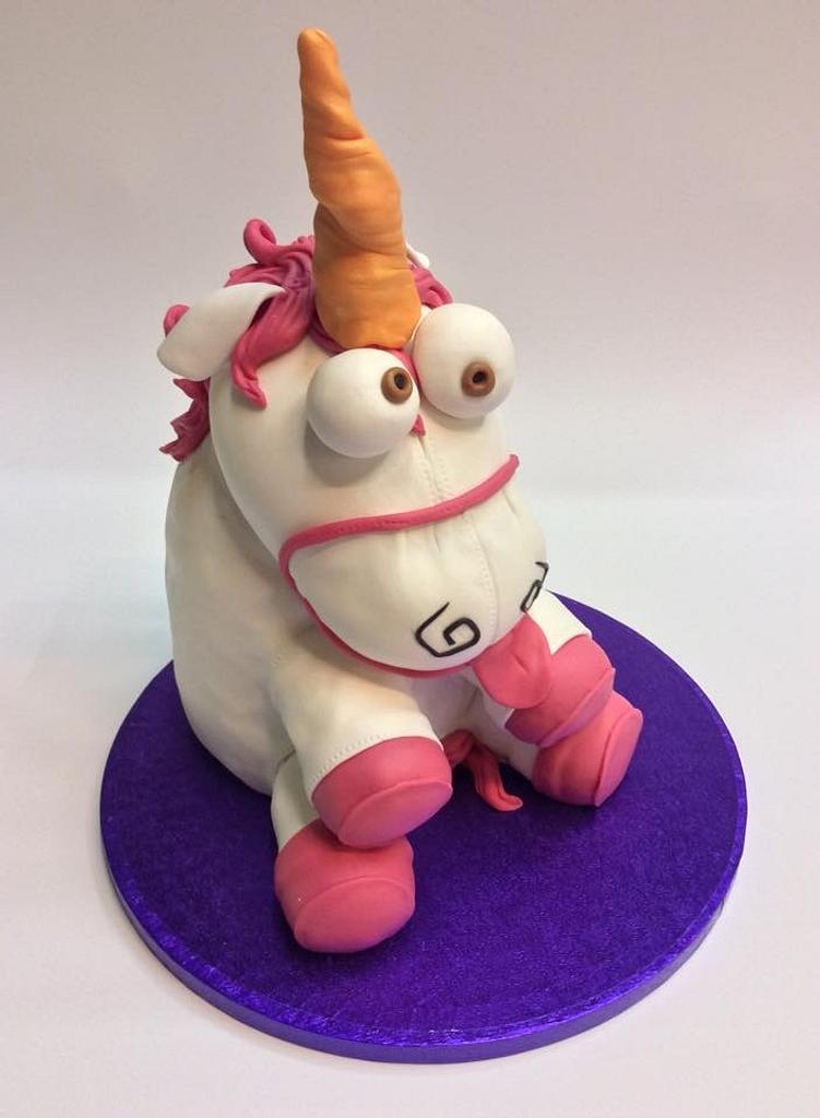 Tarta 3d unicornio de peluche de gru - Decorated Cake by - CakesDecor