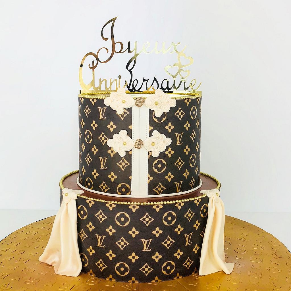 Indulging in sweet luxury with this delectable Louis Vuitton-inspired cake!  🍰✨ #SweetTreats #LouisVuittonLove #louisvuitton…