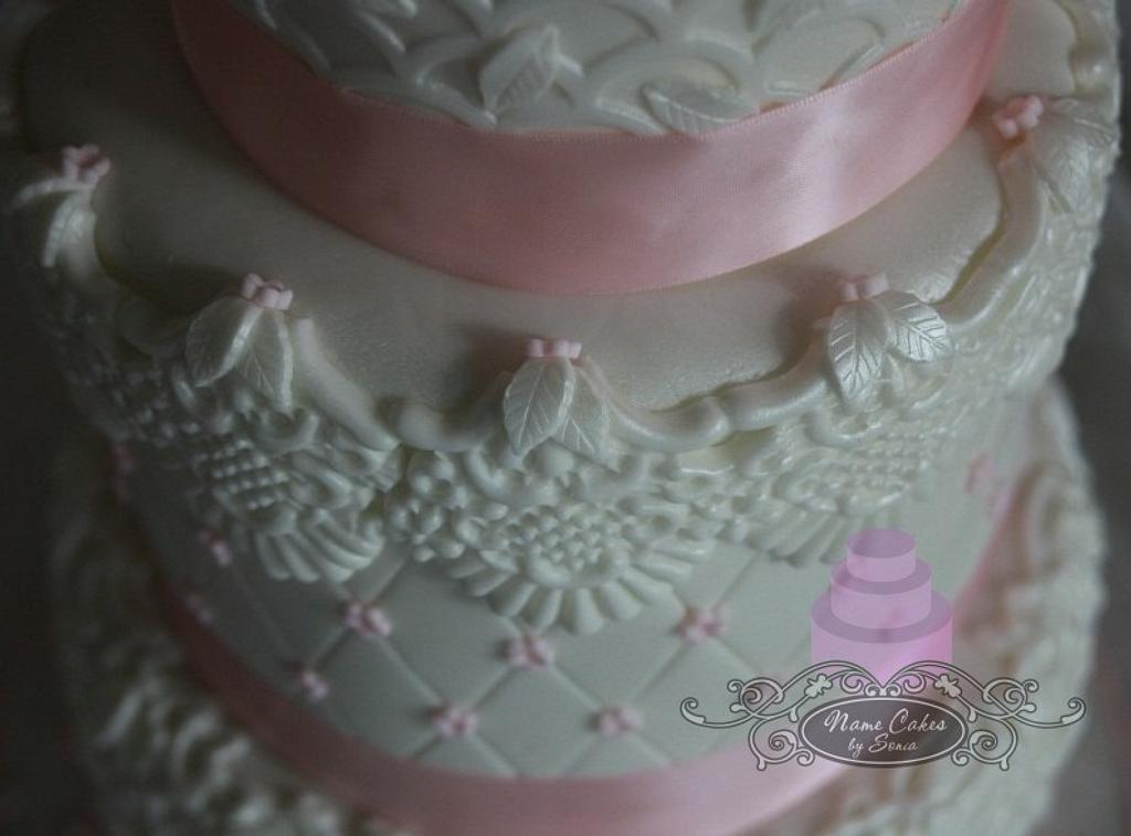 Pink and White Wedding Cake - Cake by Sonia Huebert - CakesDecor
