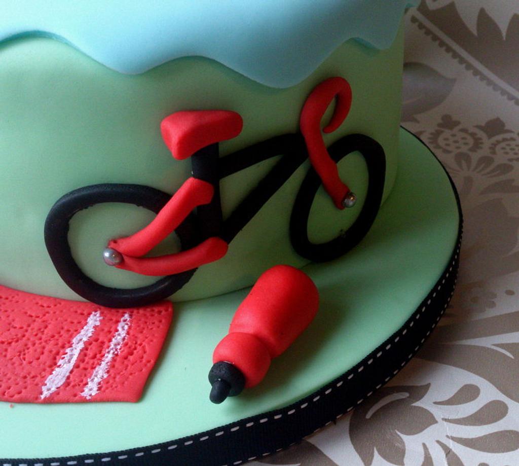 Triathlon Cake Cake By Dollybird Bakes Cakesdecor