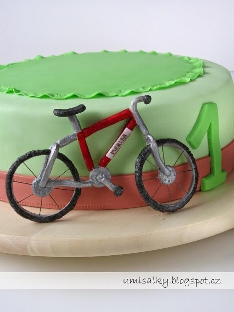 Bike Cake - Decorated Cake by U mlsalky - CakesDecor