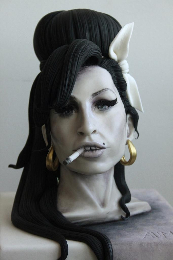 Amy Winehouse Cake by Lorita CakesDecor