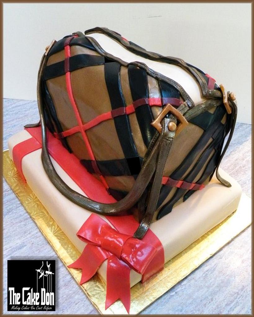 Fashion cake, Gucci, Luis Vuitton, Burberry and chanel