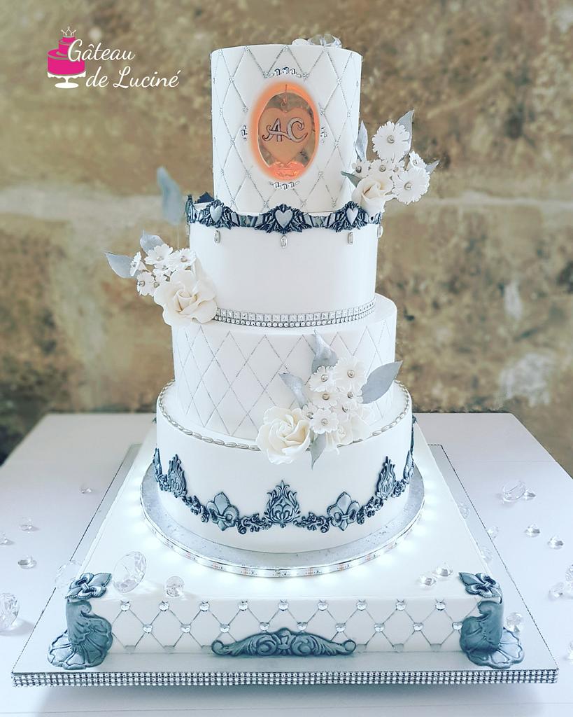 Luminous Wedding Cake Cake By Gateau De Lucine Cakesdecor