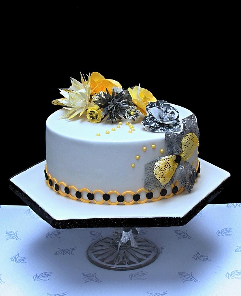 Yellow Wedding Cake with Lace Flowers - Amazing Cake Ideas