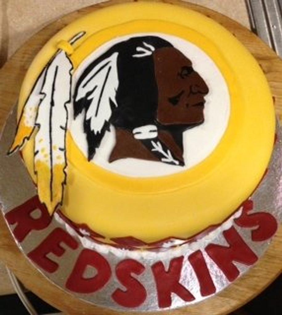 Washington Redskins Logo Birthday Cake, tc27jkw