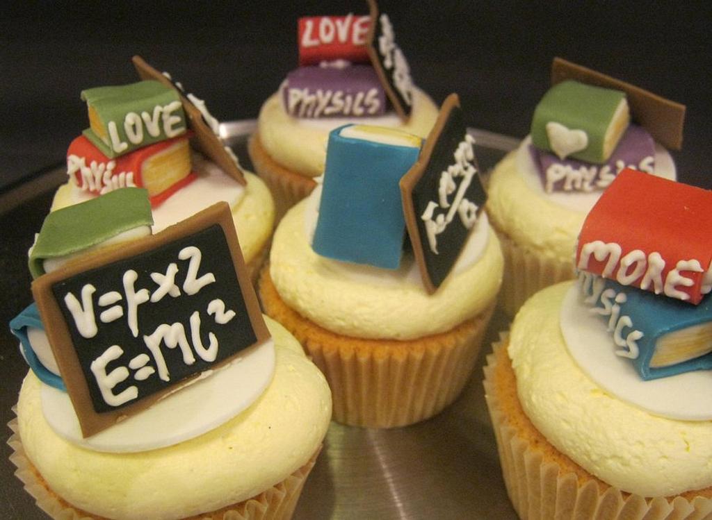 8/14/10 Physics Cake | Eric and I got to go to another sweet… | Flickr