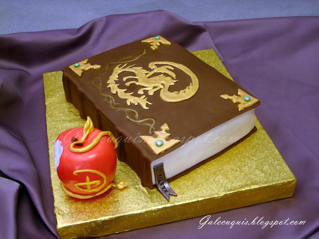 Filadelfia Custodio Papá Descendants: Mal´s spell book - Decorated Cake by - CakesDecor