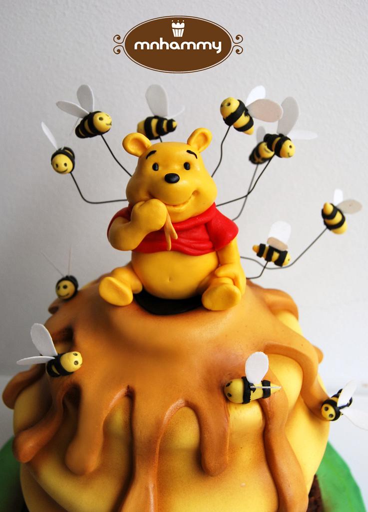 Winnie the pooh - Decorated Cake by Mnhammy by Sofia - CakesDecor
