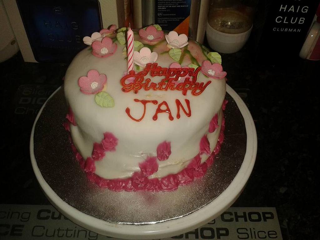 my friends birthday cake - Decorated Cake by Sharon - CakesDecor