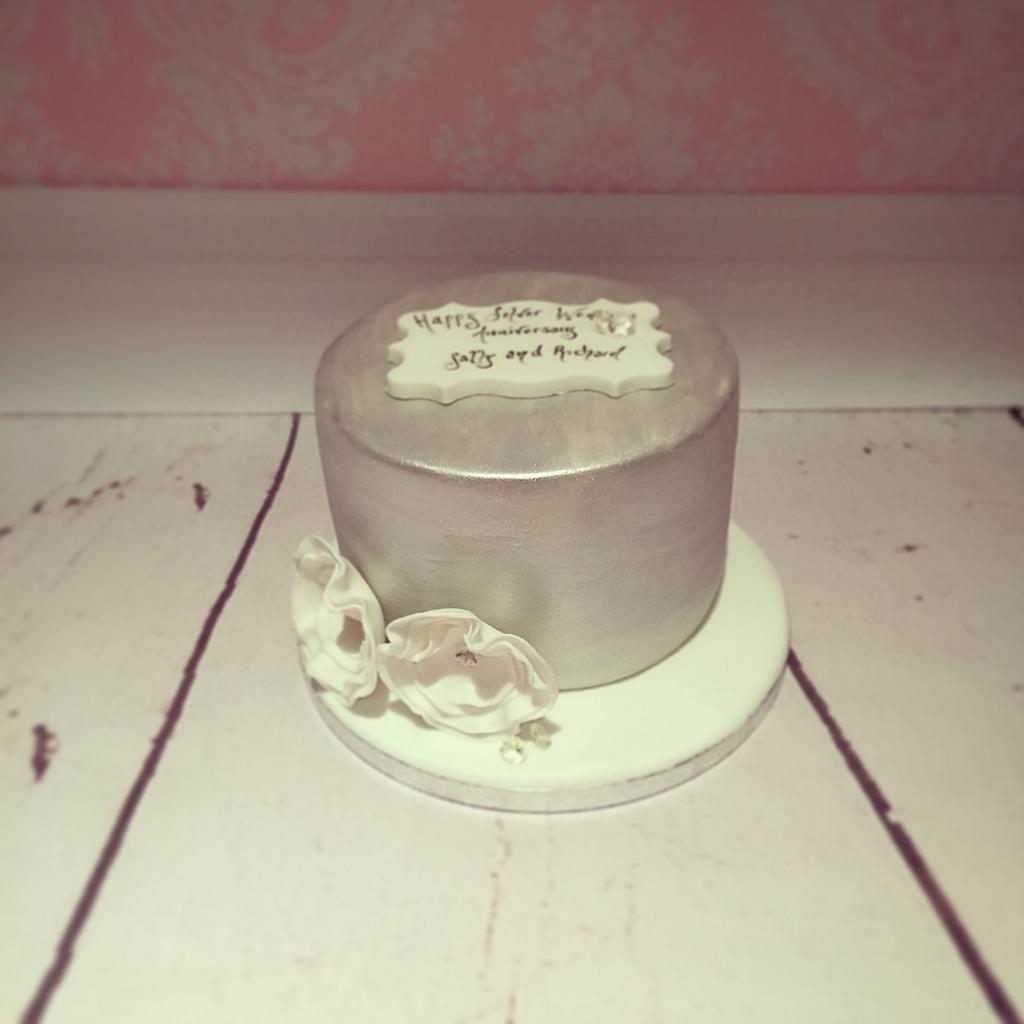 25th anniversary cake - Silver cake | 25th wedding anniversary cakes, 25 anniversary  cake, Anniversary cake