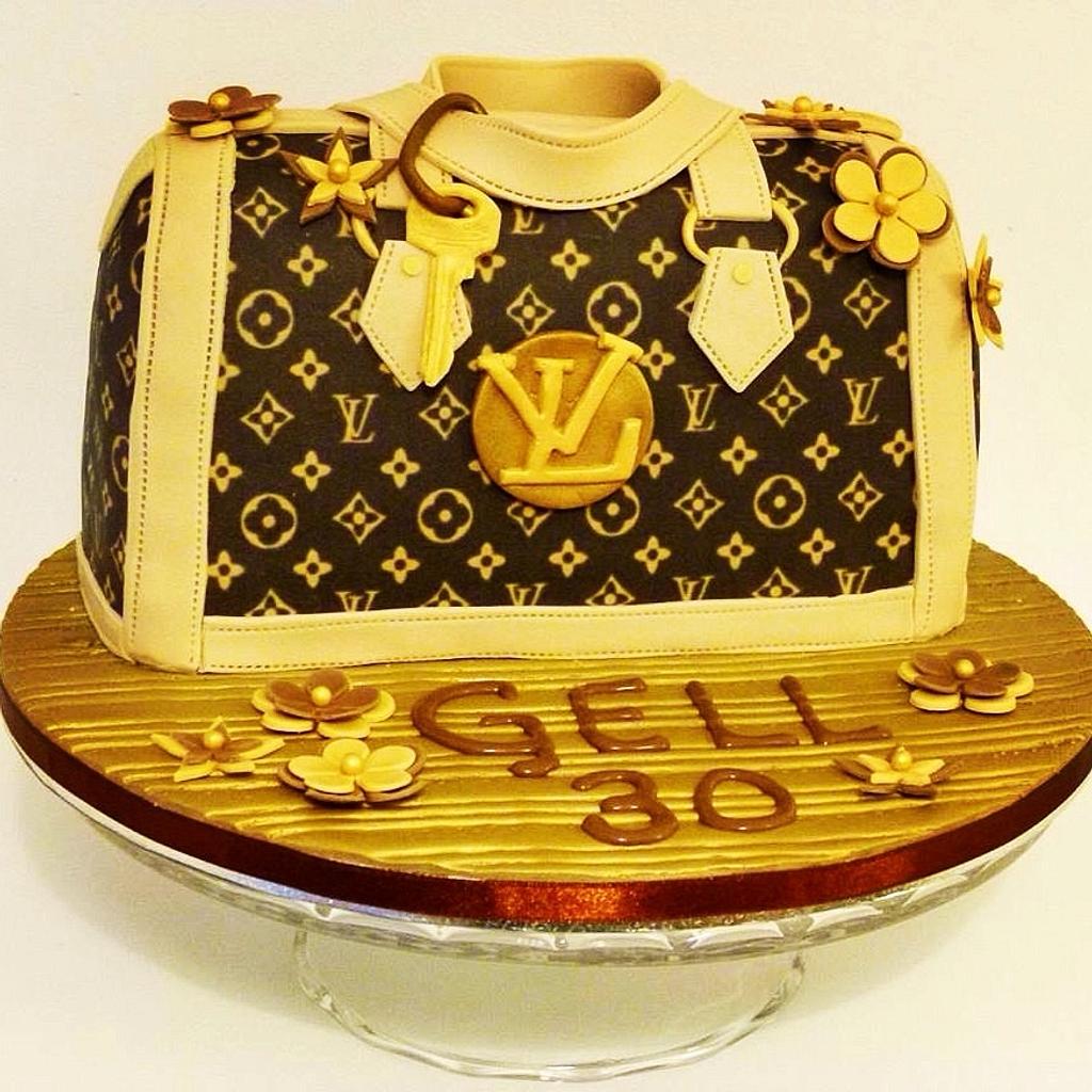 Cake Me Away Wilmslow on X: Louis Vuitton cake #louisvuittoncake  #louisvuitton @LouisVuitton #louisvuittonbagcake #ladiescake #cheshirecakes   / X