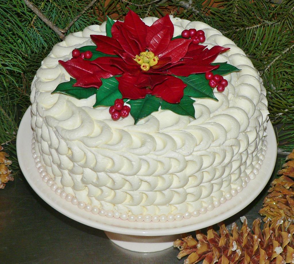 Red Poinsettia - Cake By Kendra's Country Bakery - Cakesdecor