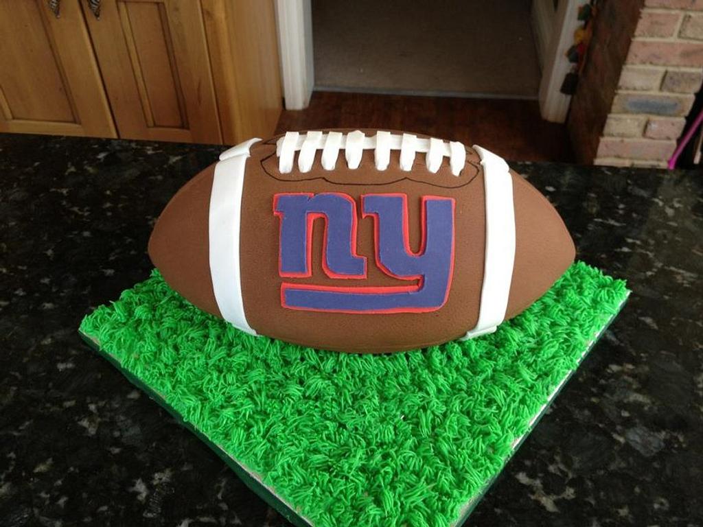 American Football Cake For A New York Giants Fan Cake Cakesdecor