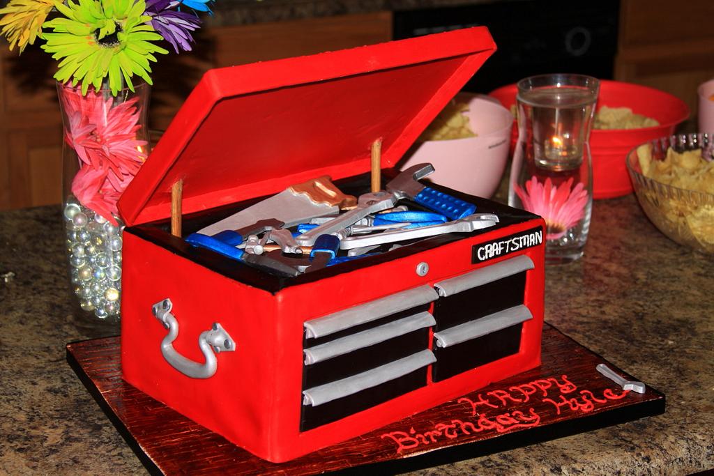 Tool Box Cake Cake by Tammi CakesDecor
