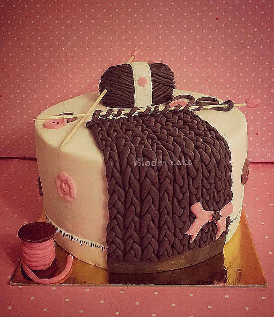 Anna Elizabeth Cake Design - Crochet themed cake! Crochet Wool made with  crispy treats and crochet hook is edible too! #crochet #crochetcake #cake  #cakedesign #cakedesigner #cakesofinstagram #caketrends #buttons  #crochethook #cakedecorating #caker #baker #