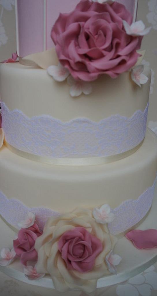 Rose & Lace Birdcage Wedding Cake - Cake by Let's Eat - CakesDecor