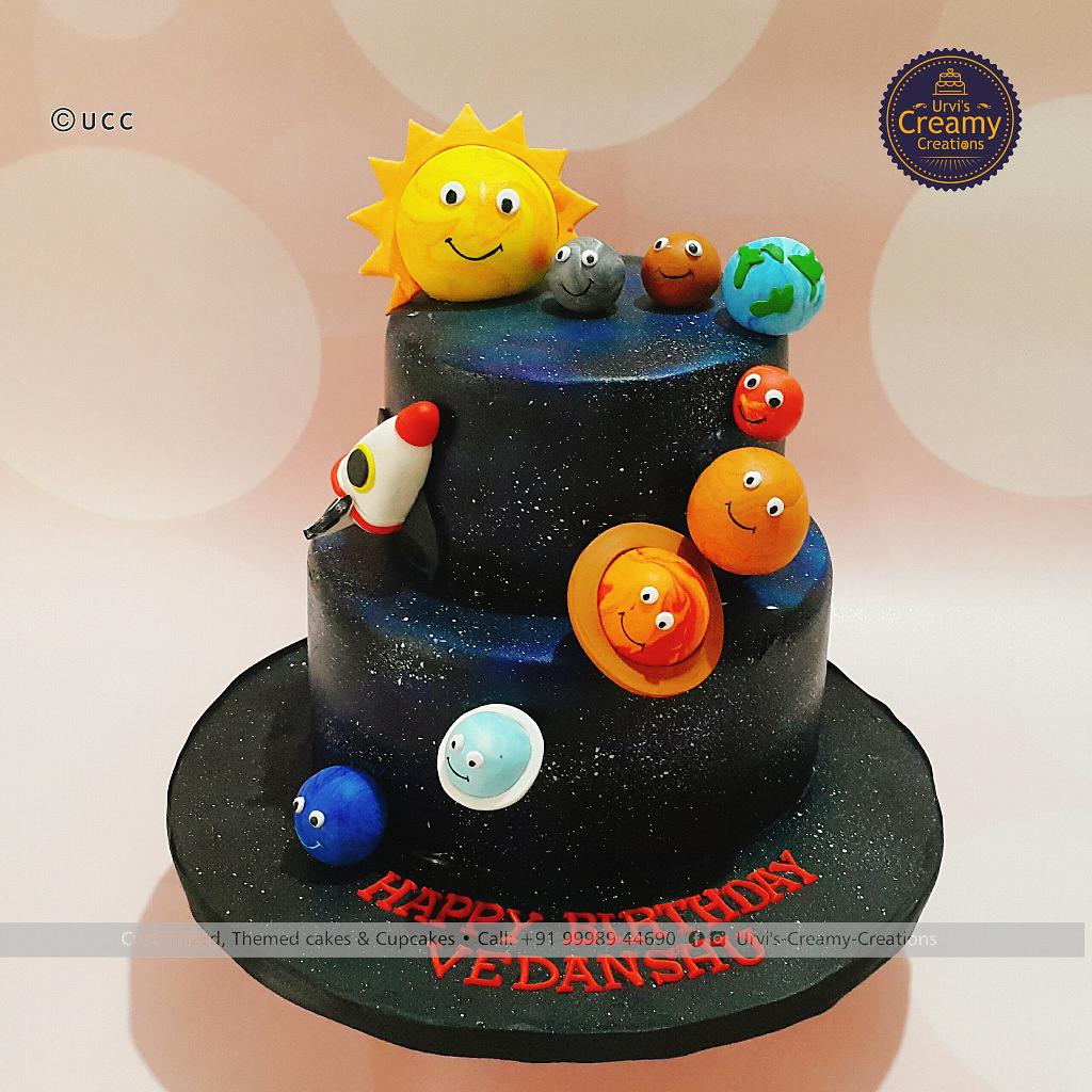 Space Theme Birthday Cake | Galaxy Cake | Lola's