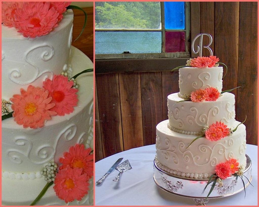 Cute and rustic | Daisy wedding cakes, Wedding cakes blue, Beach wedding  cake