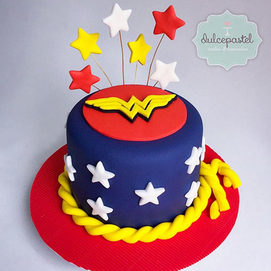 Torta Mujer Maravilla - Wonder Woman Cake - Decorated - CakesDecor