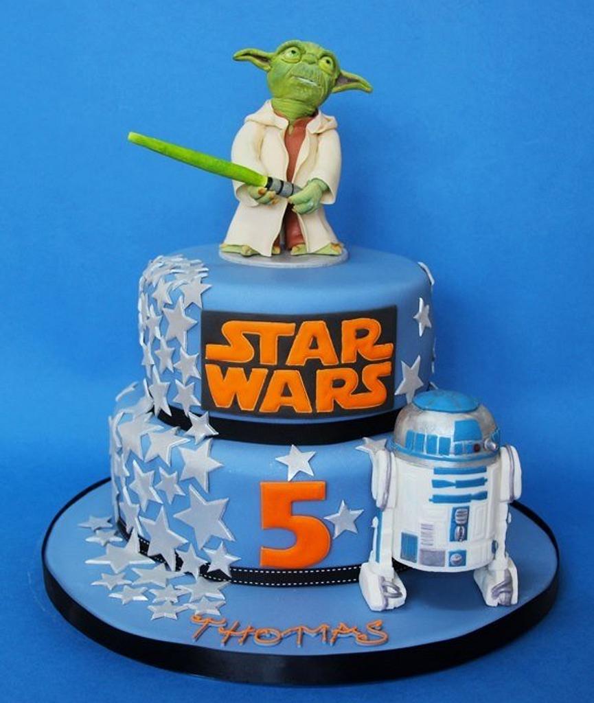 Star Wars R2d2 And Yoda Decorated Cake By Cakes By Cakesdecor