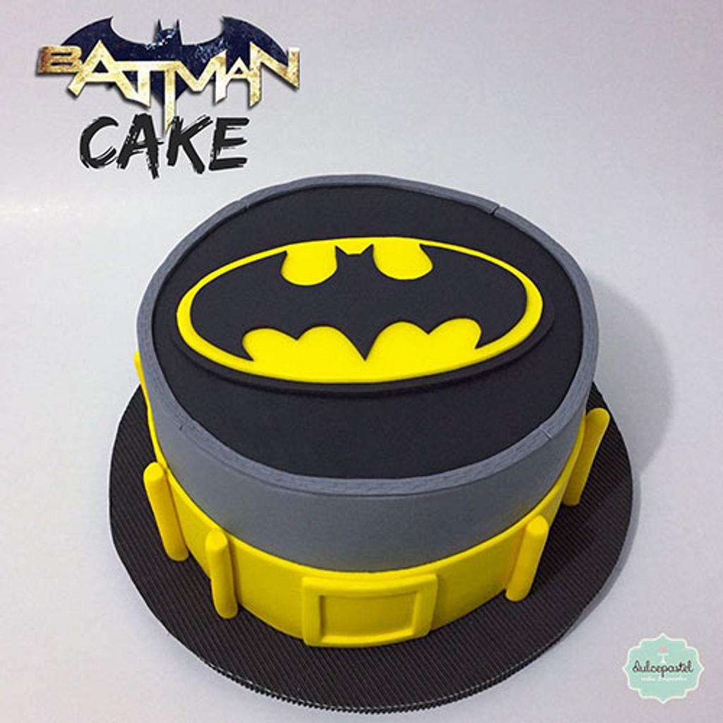 Torta Batman Medellín - Decorated Cake by  - CakesDecor