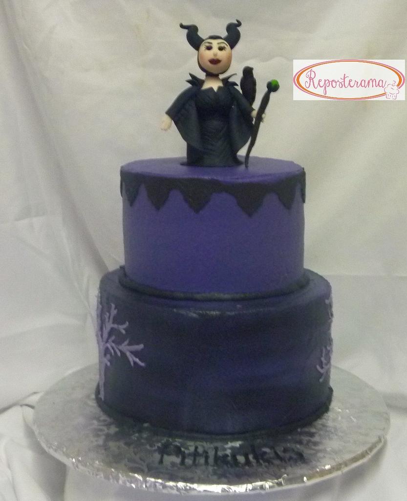 Malefica / Maleficent - Decorated Cake by SolAR - CakesDecor