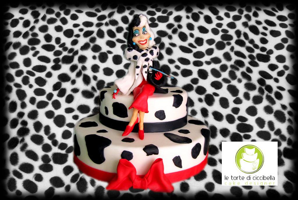 Crudelia Demon - Decorated Cake by Le Torte di Ciccibella - CakesDecor