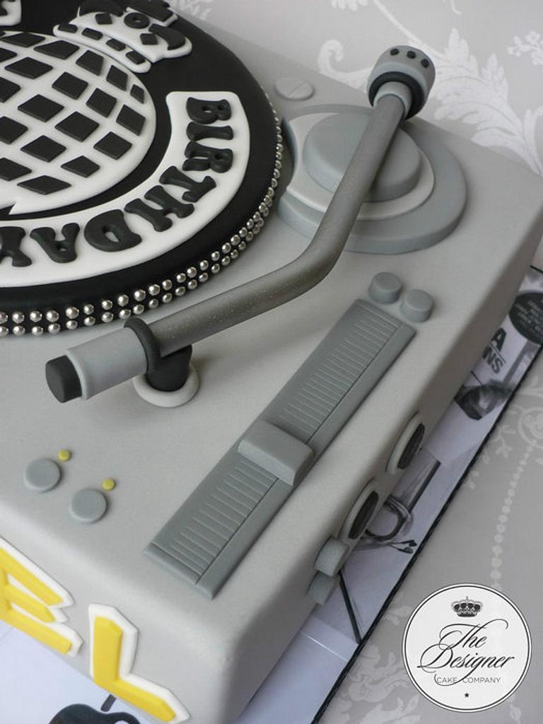 Dj Mixing Deck Birthday Cake Cake By Isabelle Bambridge Cakesdecor Dj Mixing Deck Birthday Cake Cake By Isabelle Bambridge Cakesdecor