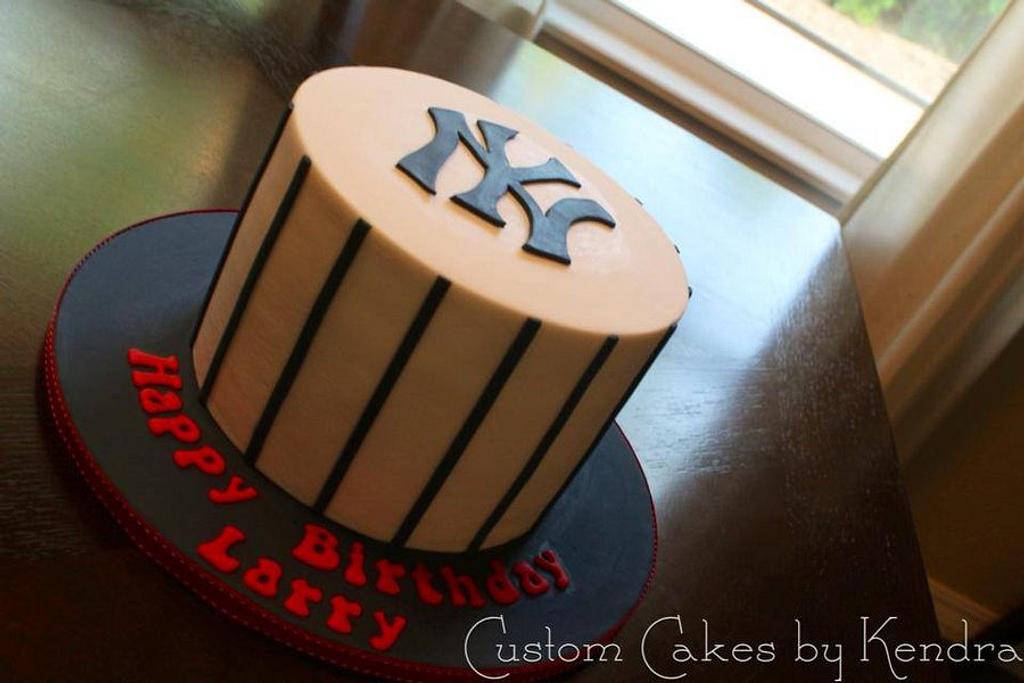 Yankee birthday cake - Decorated Cake by Madeline - CakesDecor