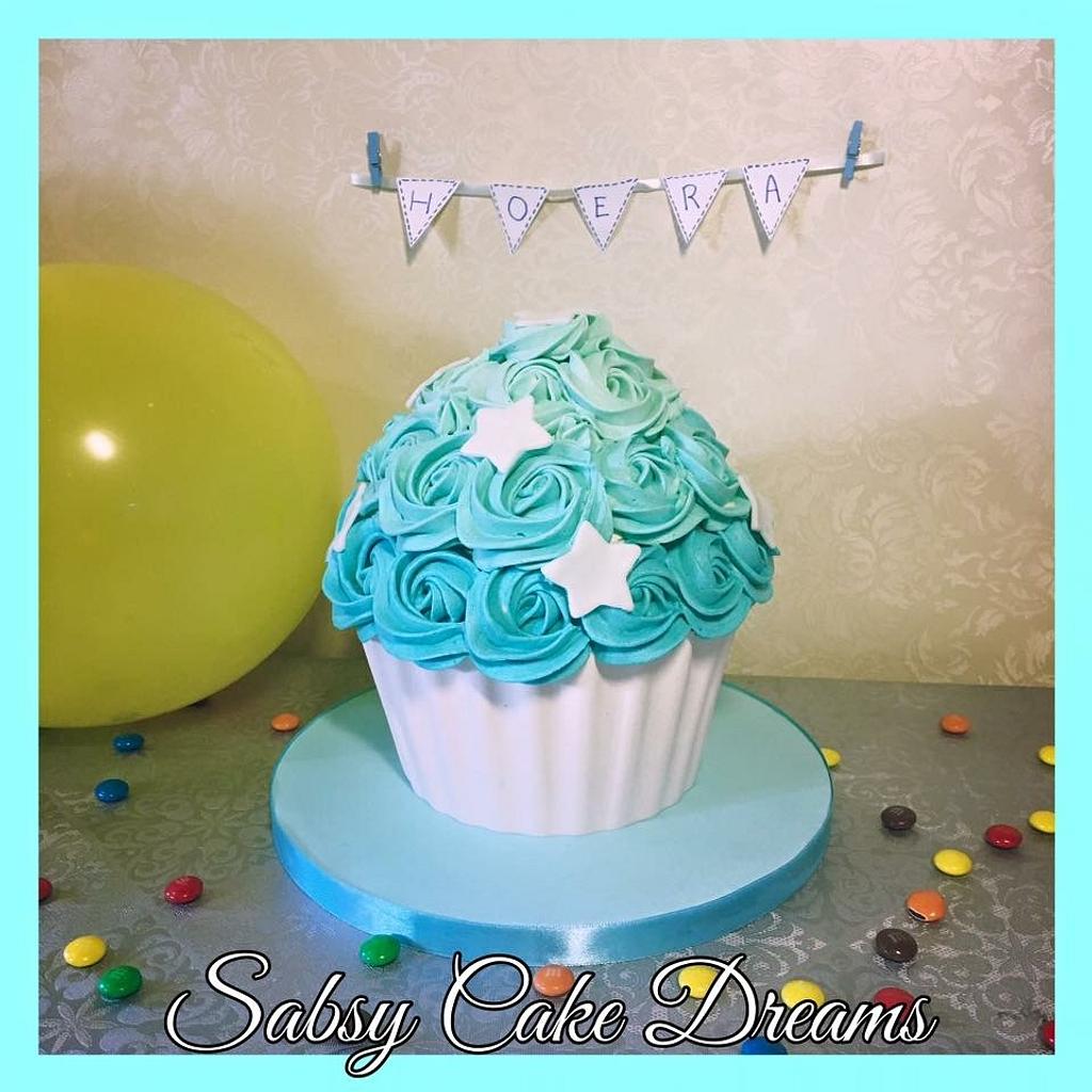 Baby boy smash cake - Decorated Cake by Sabsy Cake Dreams - CakesDecor