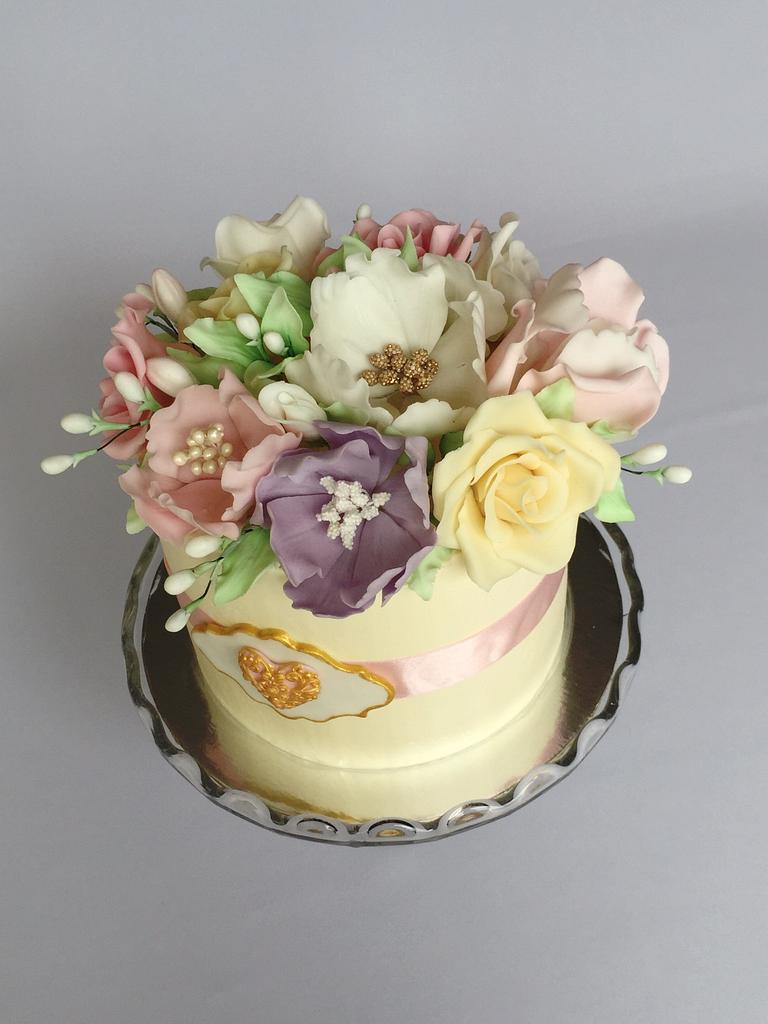 Flower box cake Cake by Layla A CakesDecor