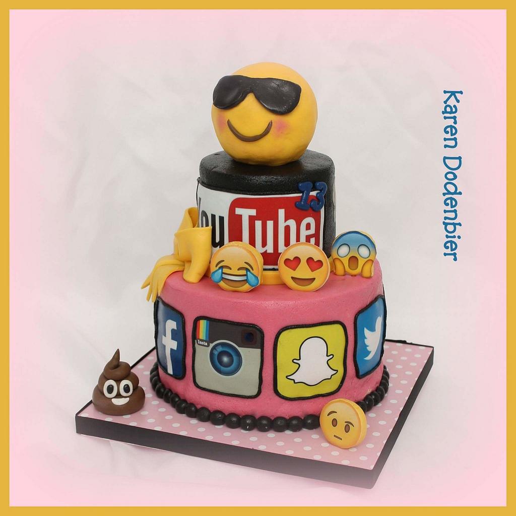 Social Media Cake - CakeCentral.com