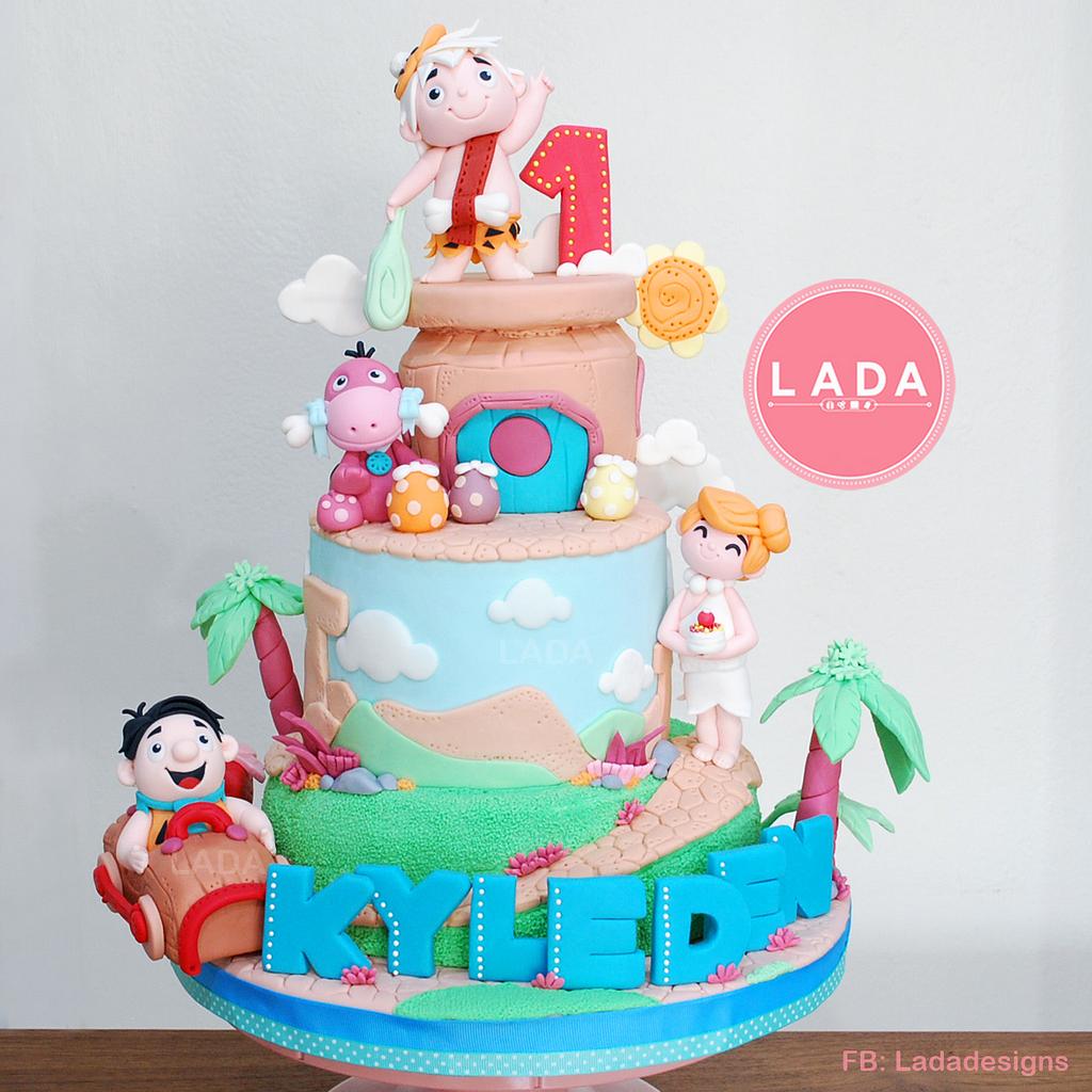 Flintstone Cake - Decorated Cake by Ladadesigns - CakesDecor