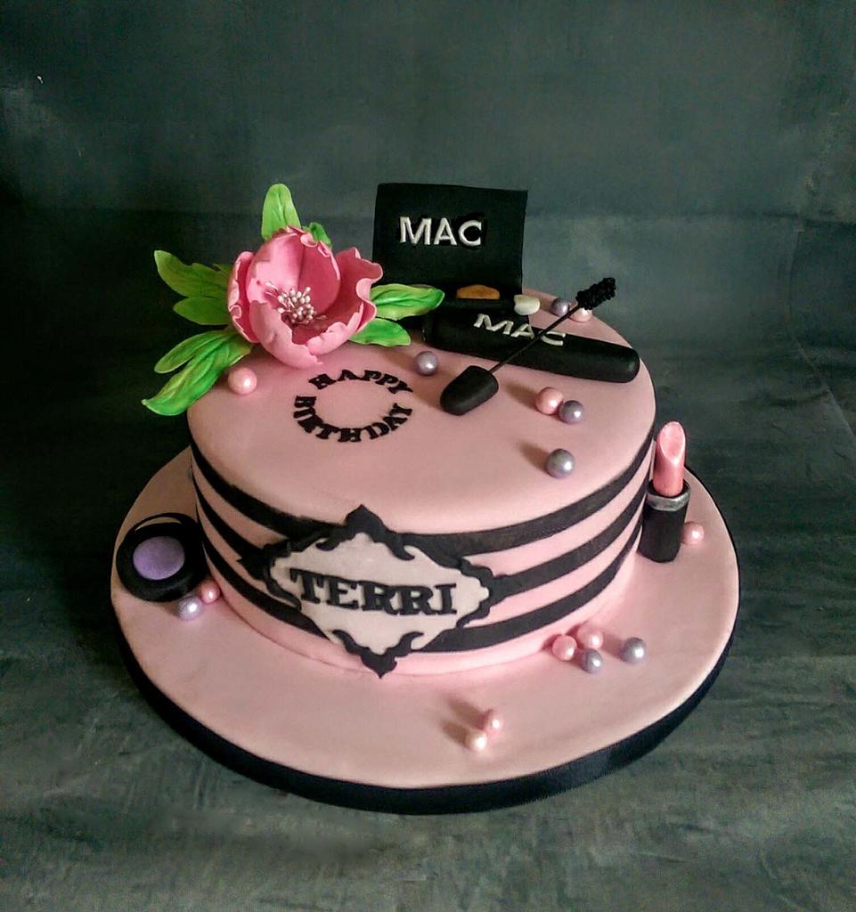 Girly makeup and pearls - Decorated Cake by - CakesDecor