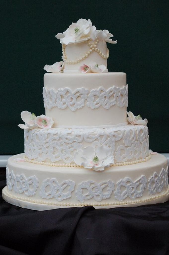 Lace cake Cake by Rebecca CakesDecor