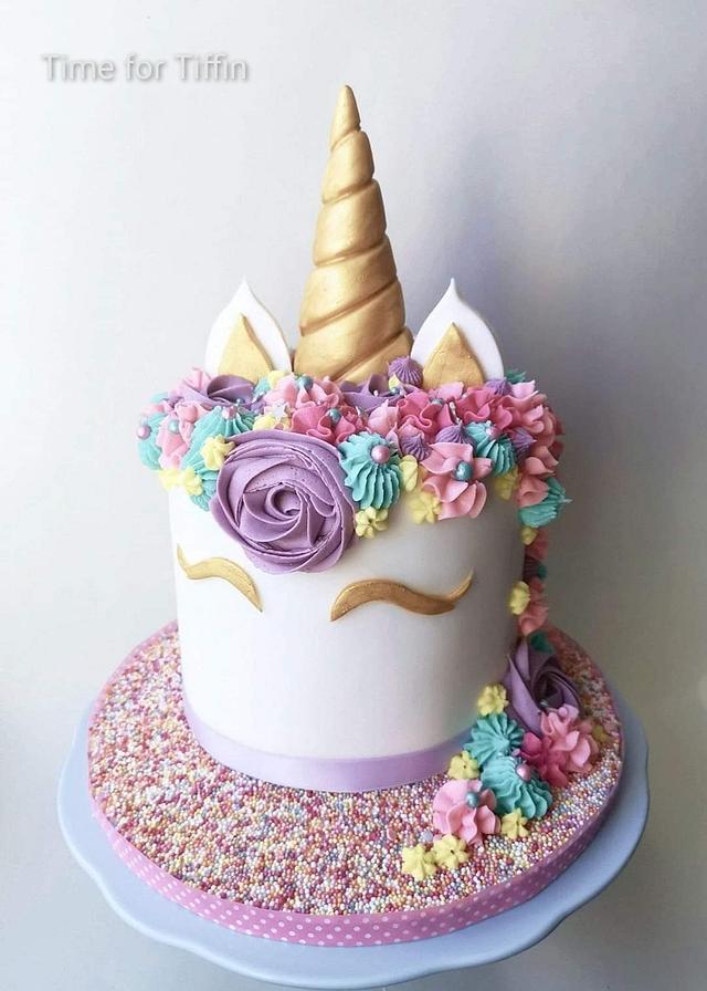 Unicorn cake - Decorated Cake by Time for Tiffin - CakesDecor