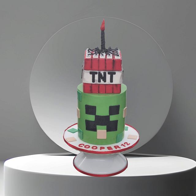 Minecraft Cake Decorated Cake By The Custom Piece Of CakesDecor   2253b62075a24cc39314e62f76798ece 