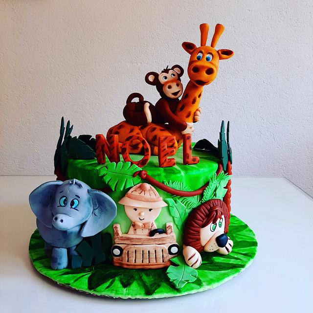 The ZOO - Decorated Cake by Azra Cakes - CakesDecor