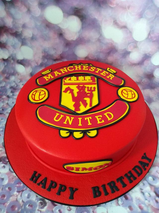 Man Utd logo cake. - Decorated Cake by Karen's Cakes And - CakesDecor