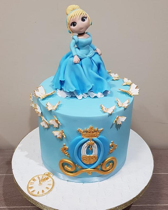 Cinderella Cake Cake By Su Cake Artist Cakesdecor