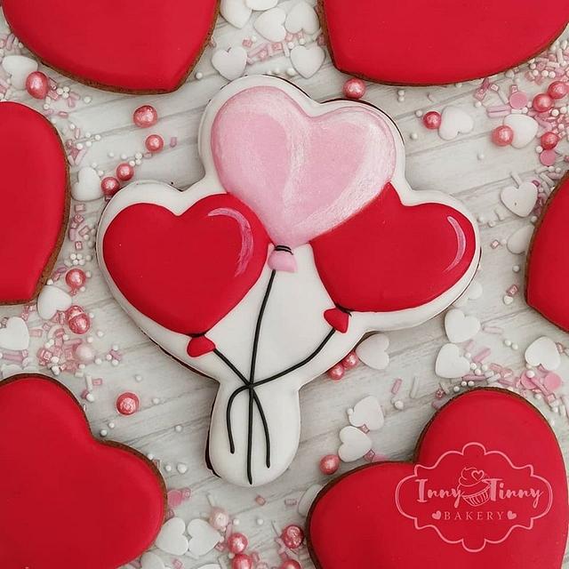Balloons of love - Decorated Cookie by Inny Tinny - CakesDecor