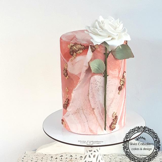 Marble And Rose - Decorated Cake By Silvia Caballero - Cakesdecor