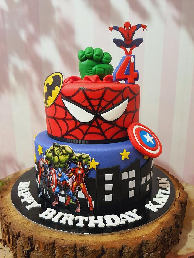 Superheroes - Decorated Cake by ClaudiaSugarSweet - CakesDecor