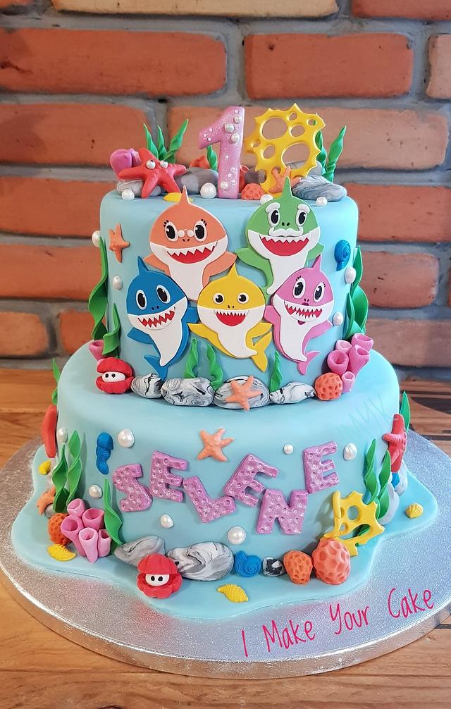 Baby shark - Decorated Cake by Sonia Parente - CakesDecor