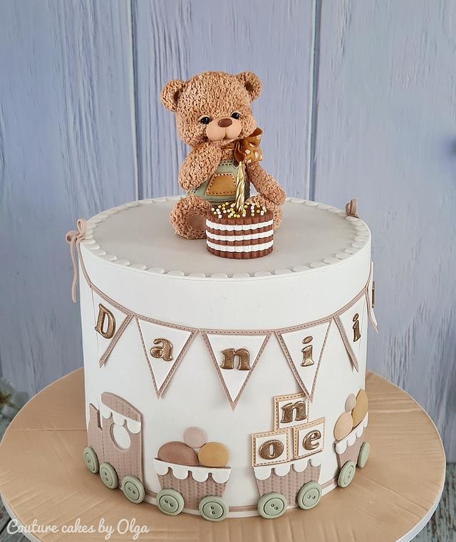 Teddy - Decorated Cake by Couture cakes by Olga - CakesDecor