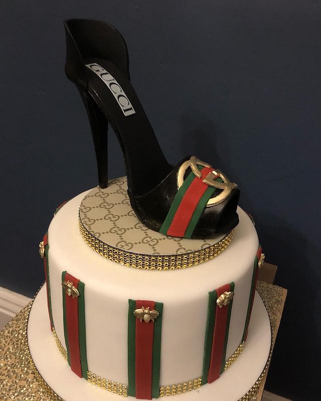 Gucci shoe cake - Decorated Cake by Andrias cakes - CakesDecor