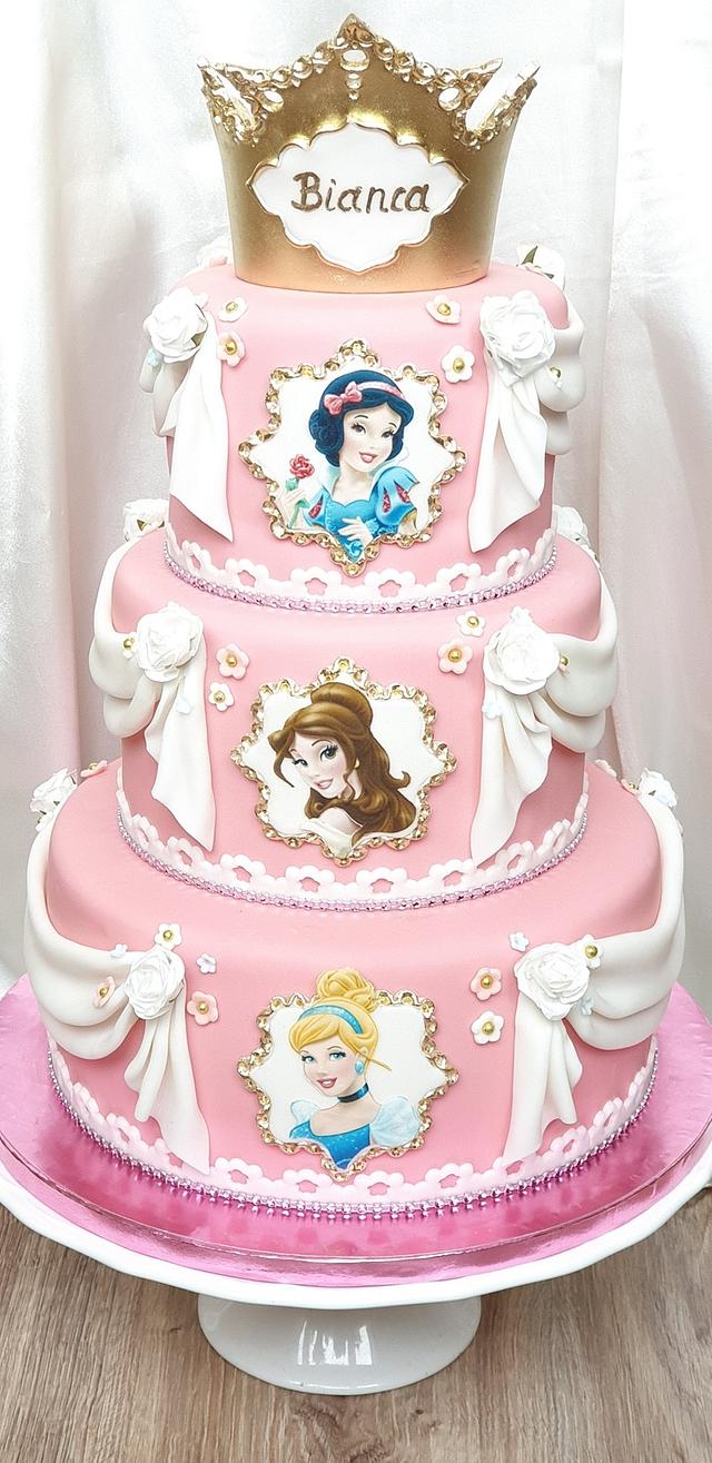 Princess cake #princesscake #princesstheme #buttercream #disneyprincess |  Instagram